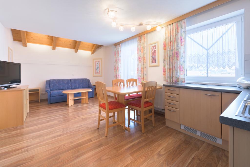 Appartement Haus Meneweger à Flachau Extérieur photo